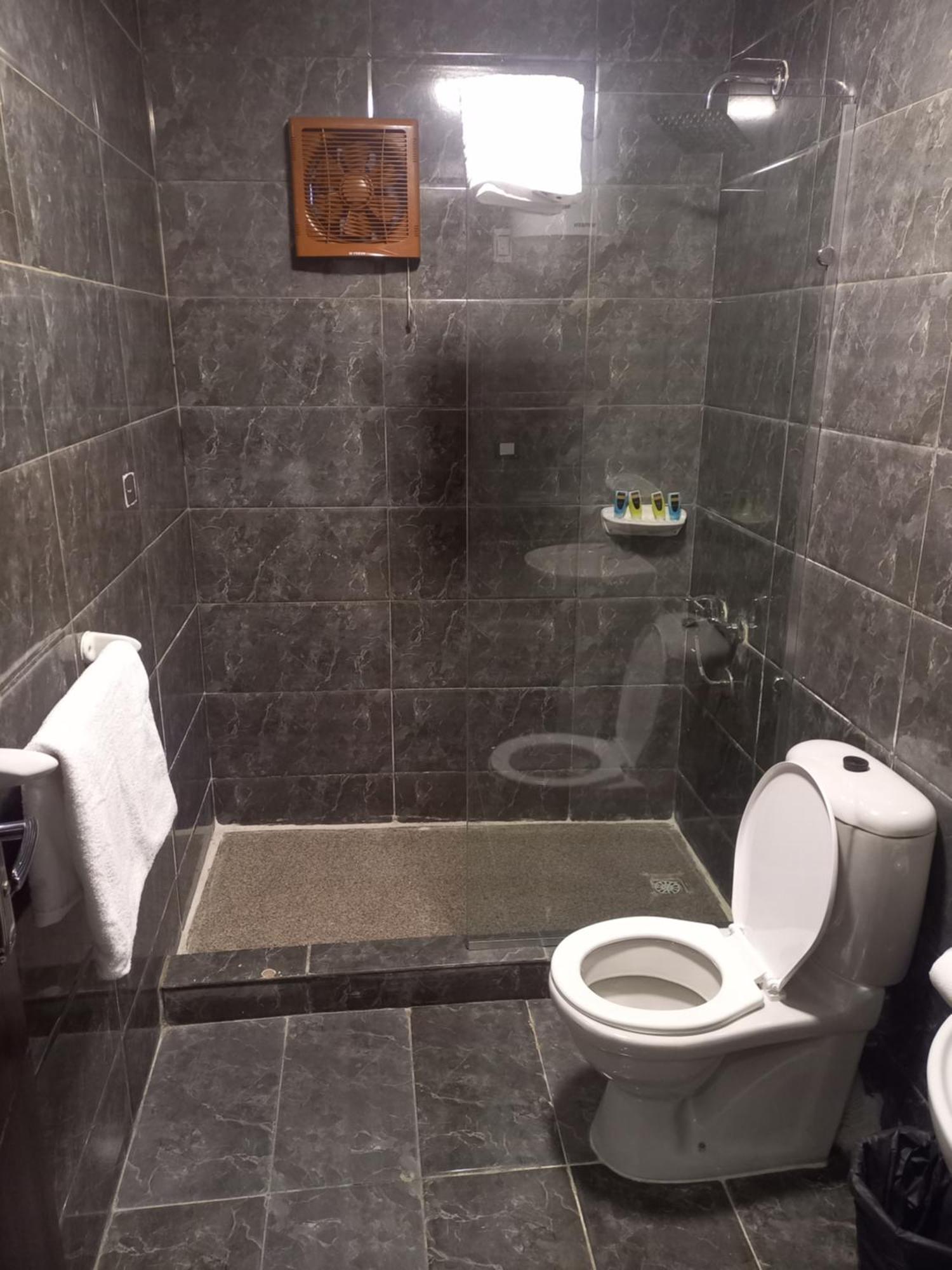Kafret el-Gabal Basha Pyramids Inn מראה חיצוני תמונה