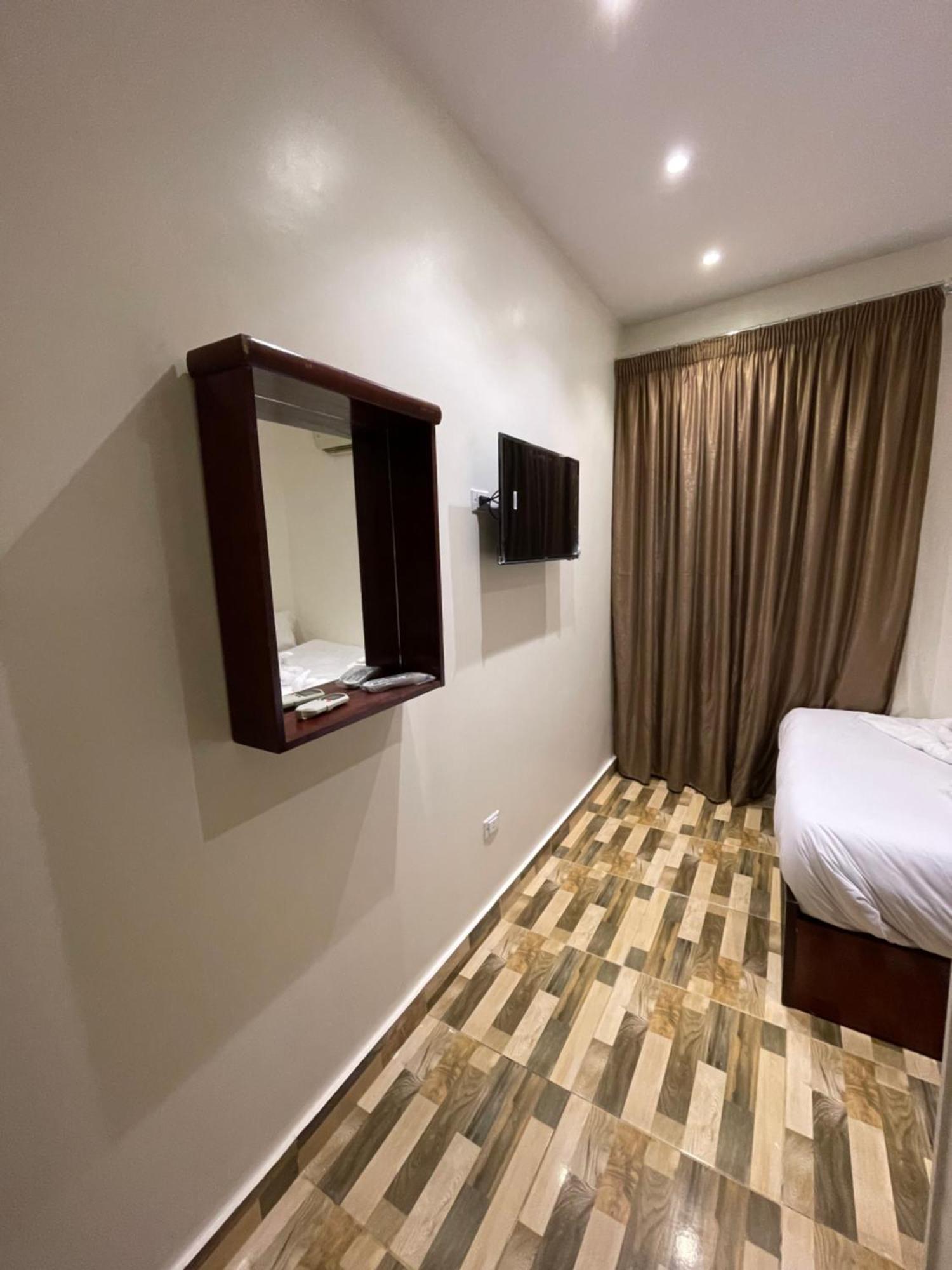 Kafret el-Gabal Basha Pyramids Inn מראה חיצוני תמונה